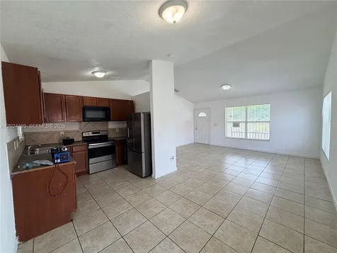 408 NW 12th Street Florida City FL 33034