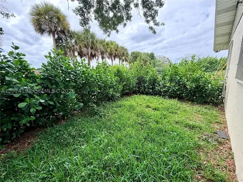 408 NW 12th Street Florida City FL 33034