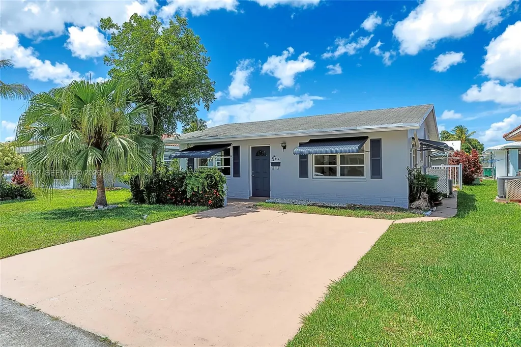 8521 NW 57th Court Tamarac FL 33321