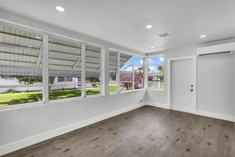 8521 NW 57th Court Tamarac FL 33321