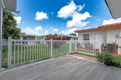 8521 NW 57th Court Tamarac FL 33321