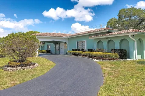 8521 NW 57th Court Tamarac FL 33321