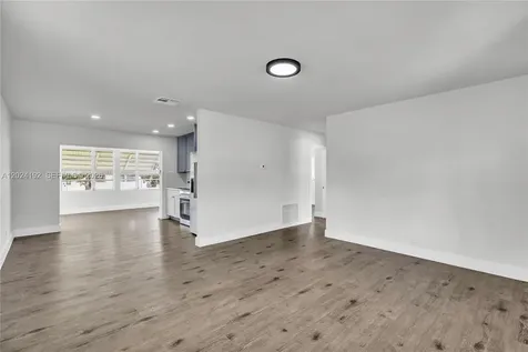 8521 NW 57th Court Tamarac FL 33321