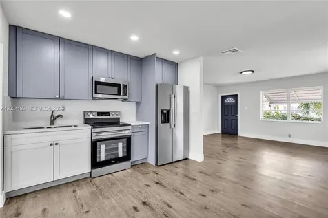 8521 NW 57th Court Tamarac FL 33321