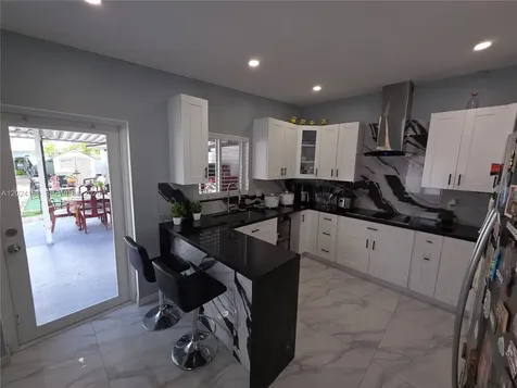 651 E 48th Street Hialeah FL 33013