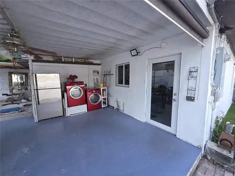 651 E 48th Street Hialeah FL 33013