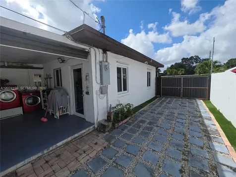 651 E 48th Street Hialeah FL 33013