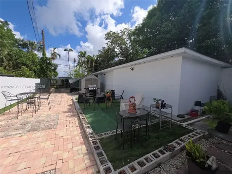651 E 48th Street Hialeah FL 33013