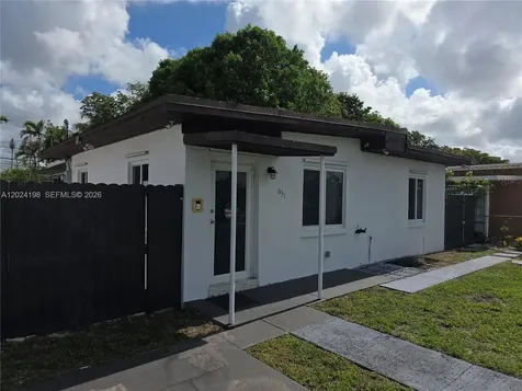 651 E 48th Street Hialeah FL 33013
