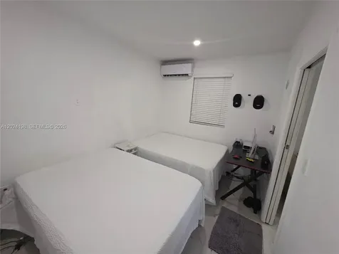 651 E 48th Street Hialeah FL 33013