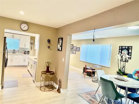 8225 NW 12th Court Plantation FL 33322