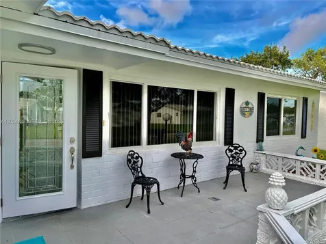 8225 NW 12th Court Plantation FL 33322