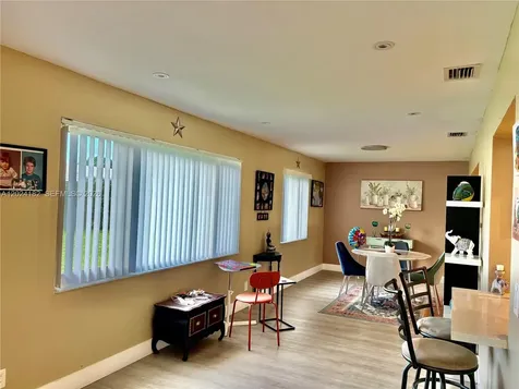 8225 NW 12th Court Plantation FL 33322