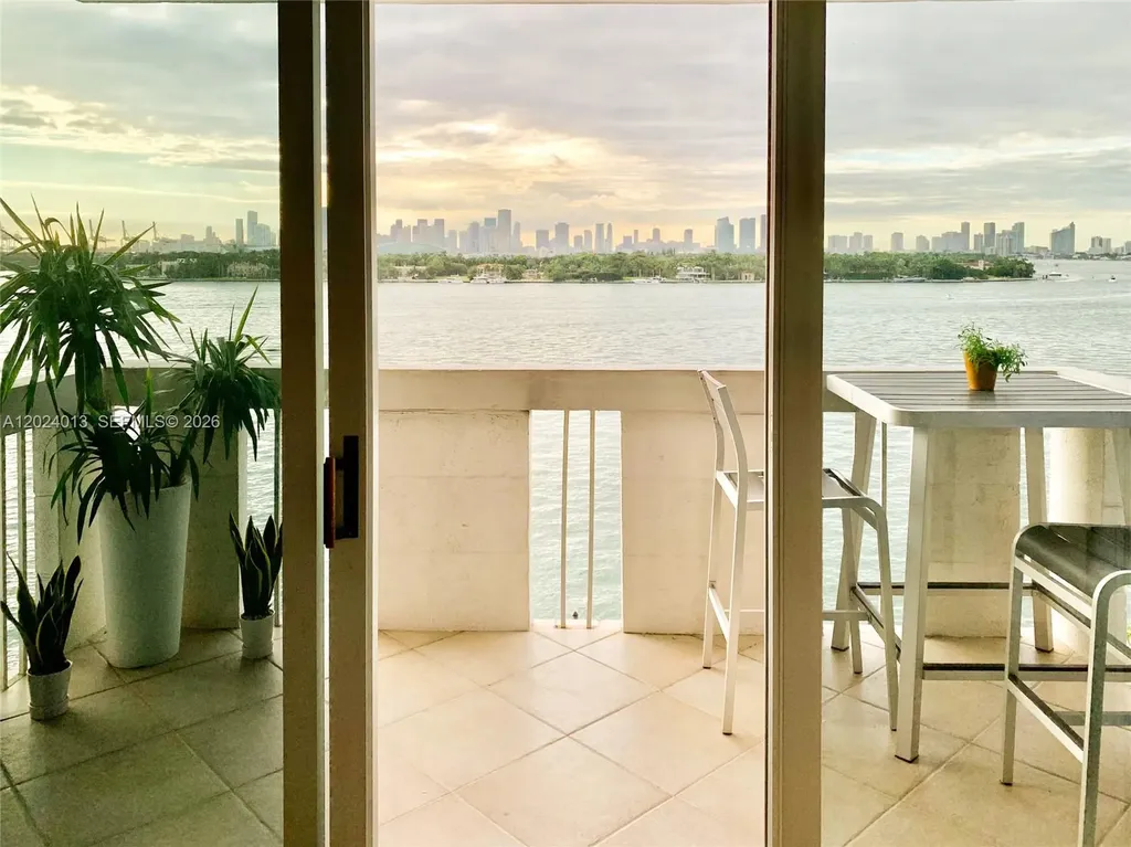 800 West Avenue Miami Beach FL 33139