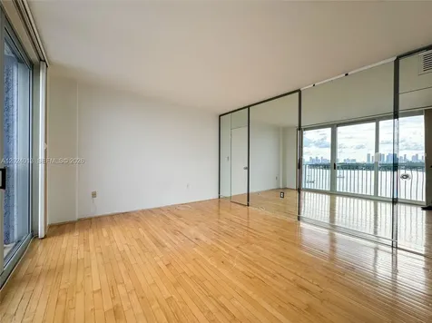 800 West Avenue Miami Beach FL 33139