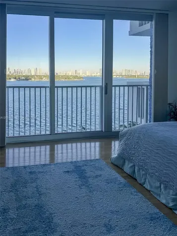 800 West Avenue Miami Beach FL 33139