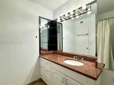 800 West Avenue Miami Beach FL 33139