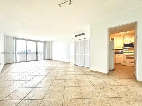 800 West Avenue Miami Beach FL 33139