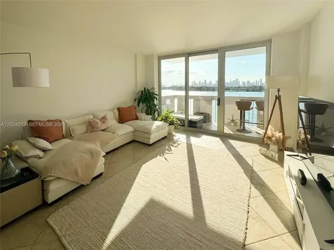800 West Avenue Miami Beach FL 33139