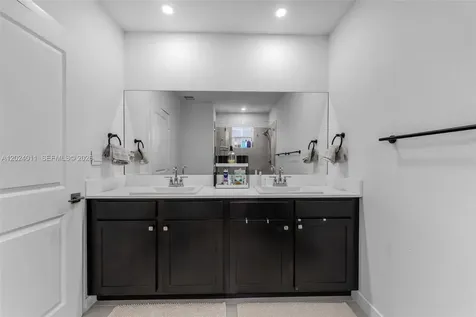 914 SE 18th Street Homestead FL 33034