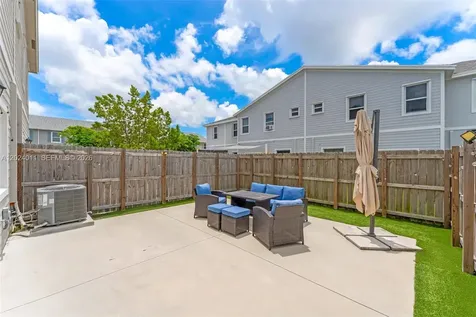 914 SE 18th Street Homestead FL 33034