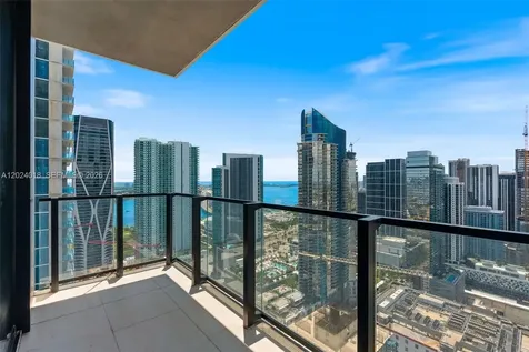 20 NE 11th 20 NE 11th Street Miami FL 33132