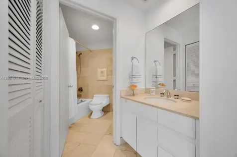 888 Brickell Key Drive Miami FL 33131