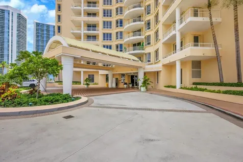 888 Brickell Key Drive Miami FL 33131