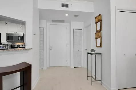 888 Brickell Key Drive Miami FL 33131