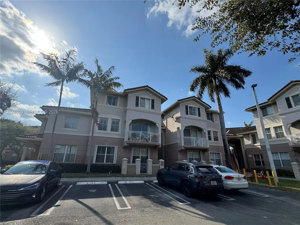 8936 W Flagler Street Miami FL 33174