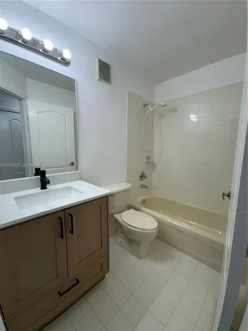 8936 W Flagler Street Miami FL 33174