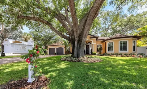 3502 W Cherokee Avenue Tampa FL 33611