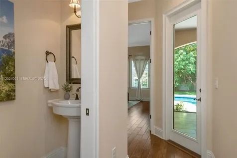3502 W Cherokee Avenue Tampa FL 33611