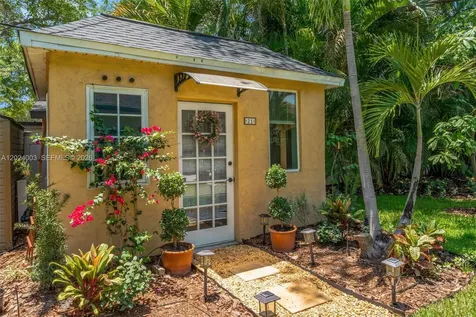 3502 W Cherokee Avenue Tampa FL 33611