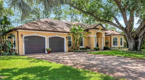 3502 W Cherokee Avenue Tampa FL 33611