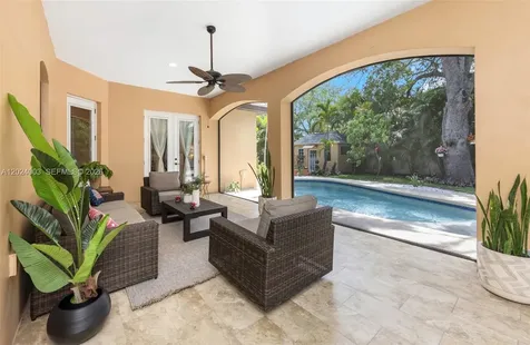 3502 W Cherokee Avenue Tampa FL 33611