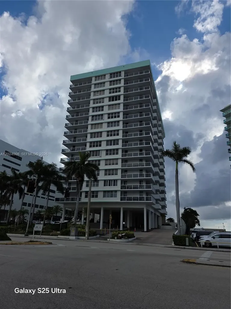3725 S Ocean Drive Hollywood FL 33019
