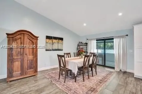 1020 SW 124th Way Davie FL 33325
