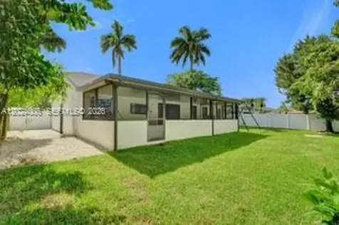 1020 SW 124th Way Davie FL 33325