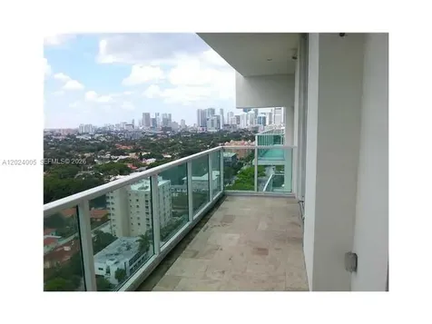 2525 SW 3 Avenue Miami FL 33129