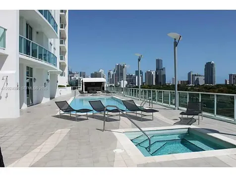 2525 SW 3 Avenue Miami FL 33129
