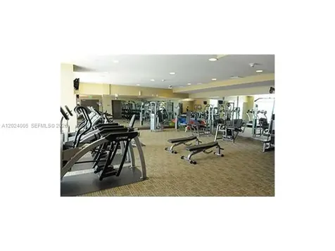 2525 SW 3 Avenue Miami FL 33129