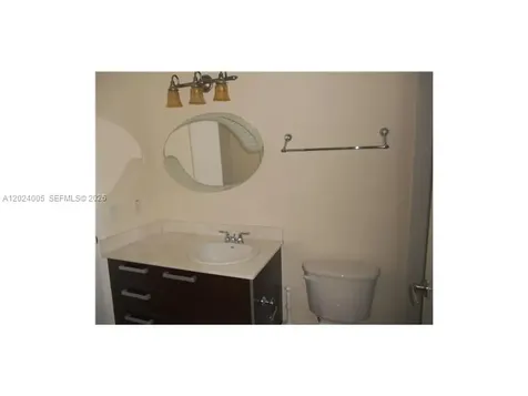 2525 SW 3 Avenue Miami FL 33129
