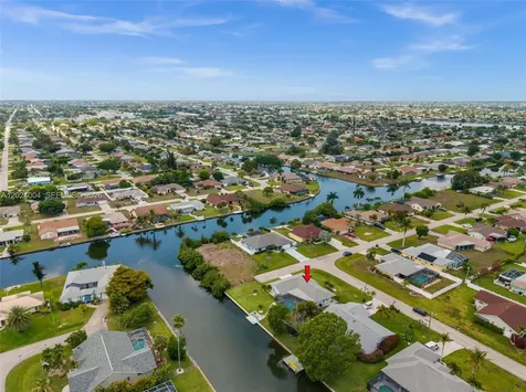 2102 SE 8th Street Cape Coral FL 33990