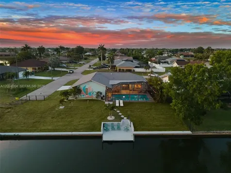 2102 SE 8th Street Cape Coral FL 33990