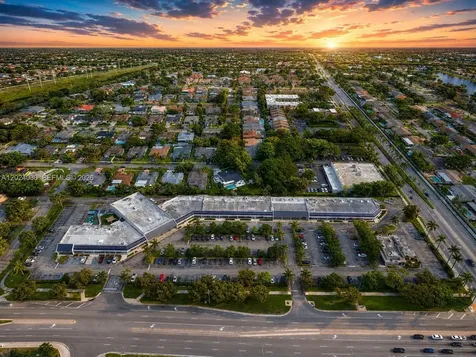 8919 Taft Street Pembroke Pines FL 33024