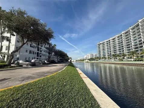 3215 NE 184th Street Aventura FL 33160