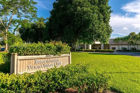 191 Lakeview Drive Weston FL 33326