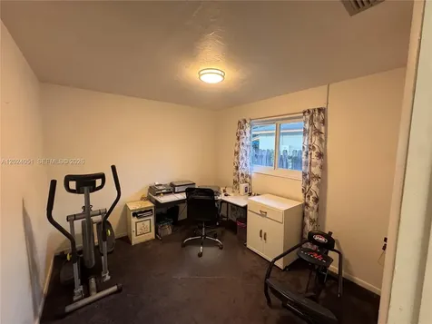 8121 SW 205th Street Cutler Bay FL 33189