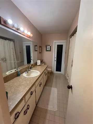 8121 SW 205th Street Cutler Bay FL 33189
